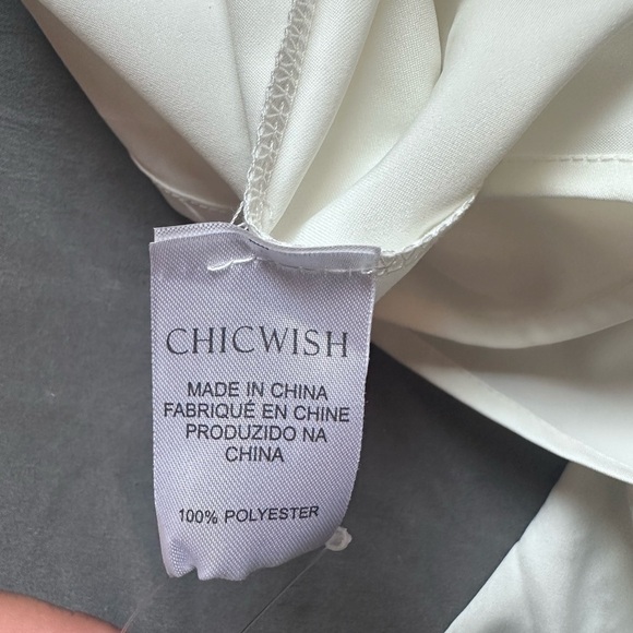 Elegant White Blouse with Gold Button Accents Rouched Chicwish NWT Size Medium - Picture 7 of 10